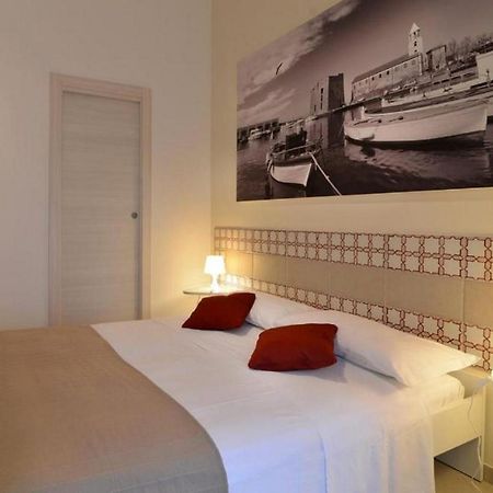 ซาแลร์โน บีแอนด์บี ซานติ แอนด์ ซาราเชนี-ใหม่ Bed & Breakfast ภายนอก รูปภาพ