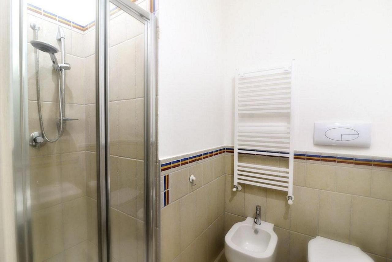ซาแลร์โน บีแอนด์บี ซานติ แอนด์ ซาราเชนี-ใหม่ Bed & Breakfast ภายนอก รูปภาพ