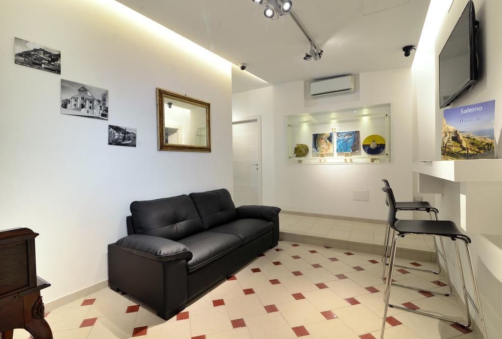 ซาแลร์โน บีแอนด์บี ซานติ แอนด์ ซาราเชนี-ใหม่ Bed & Breakfast ภายนอก รูปภาพ