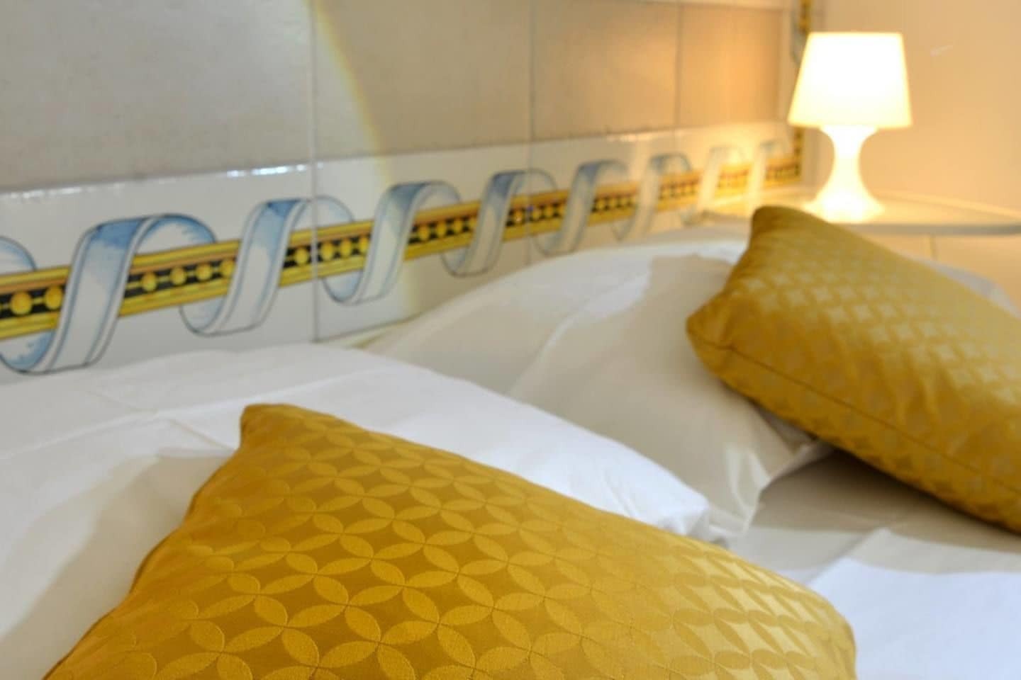 ซาแลร์โน บีแอนด์บี ซานติ แอนด์ ซาราเชนี-ใหม่ Bed & Breakfast ภายนอก รูปภาพ