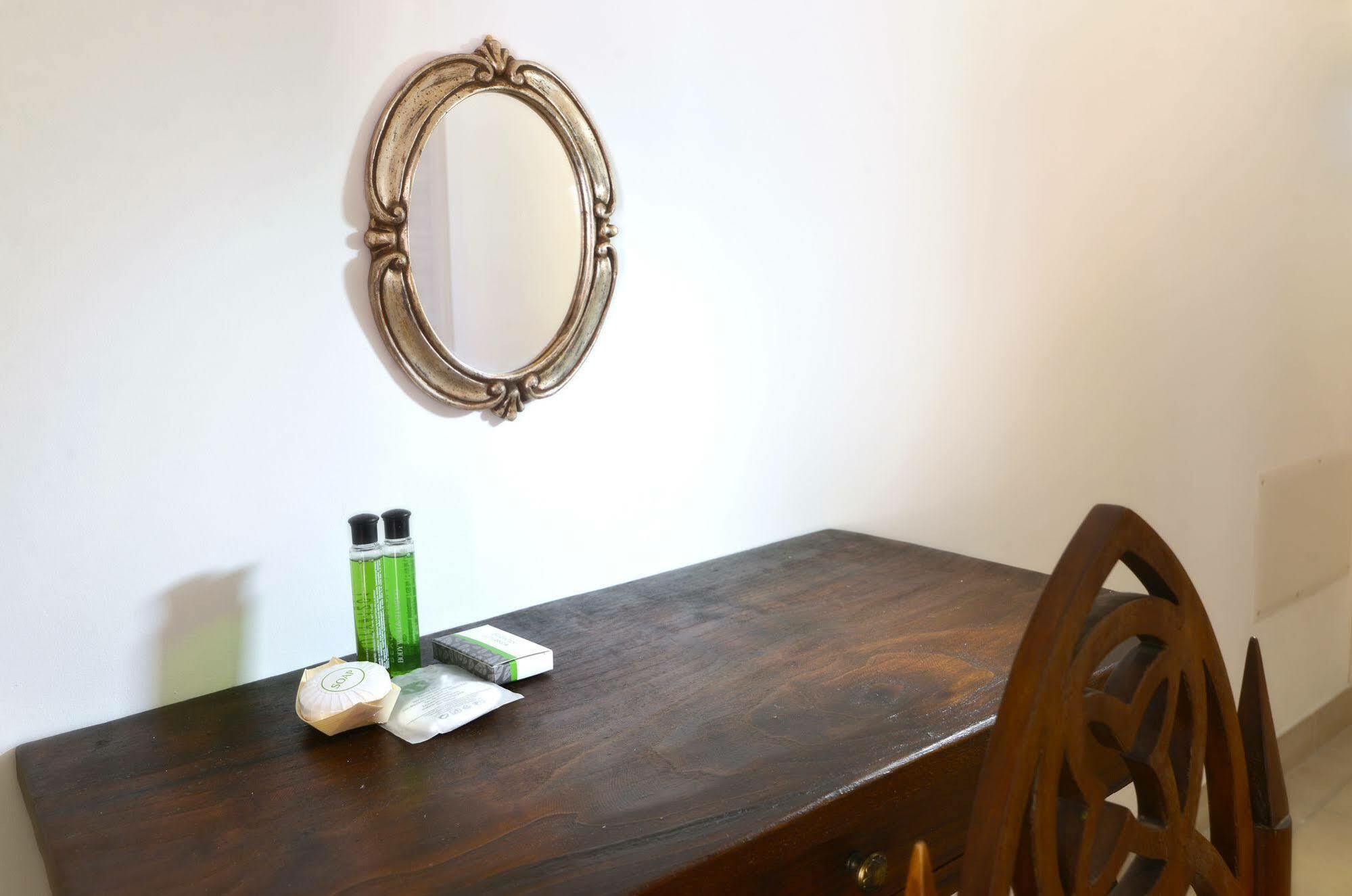 ซาแลร์โน บีแอนด์บี ซานติ แอนด์ ซาราเชนี-ใหม่ Bed & Breakfast ภายนอก รูปภาพ